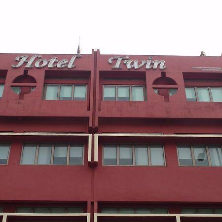 Oyo 151 Twin Hotel Kuala Lumpur Exterior photo