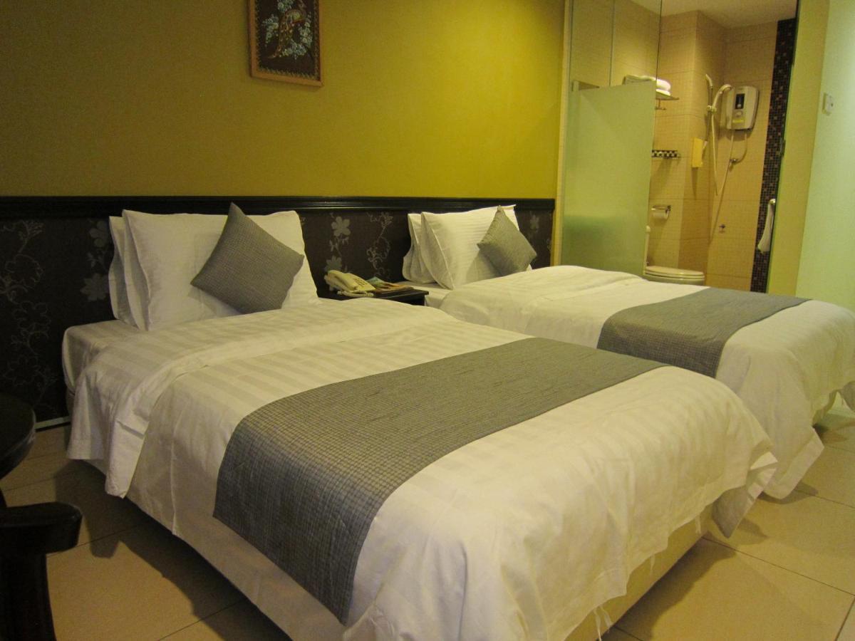 Oyo 151 Twin Hotel Kuala Lumpur Exterior photo