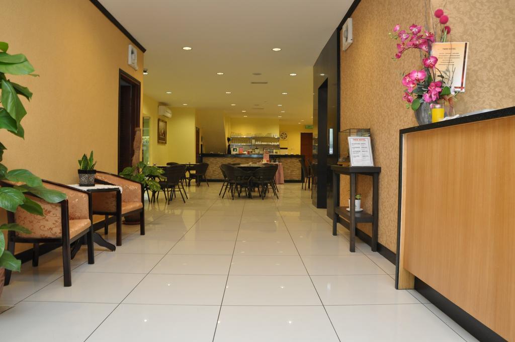 Oyo 151 Twin Hotel Kuala Lumpur Exterior photo