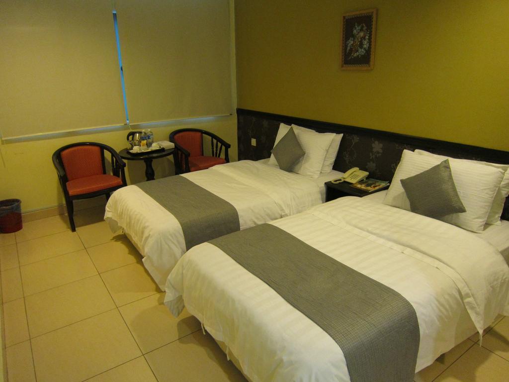 Oyo 151 Twin Hotel Kuala Lumpur Exterior photo