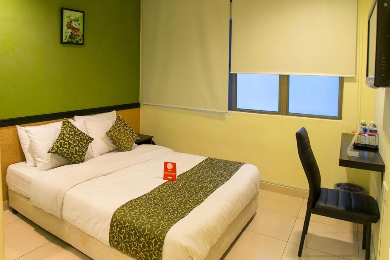 Oyo 151 Twin Hotel Kuala Lumpur Exterior photo